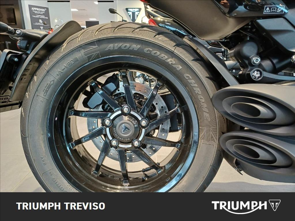 TRIUMPH Rocket III 2500 Storm R